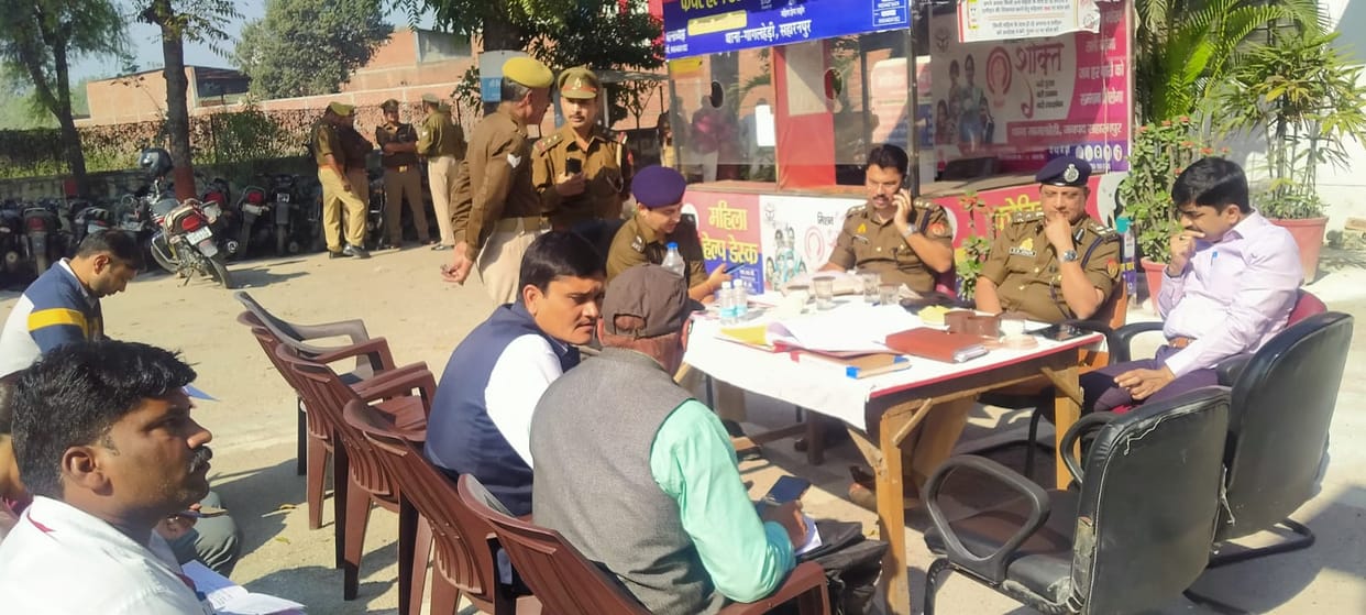 In the resolution day, the officers listened to the problems of the complainants