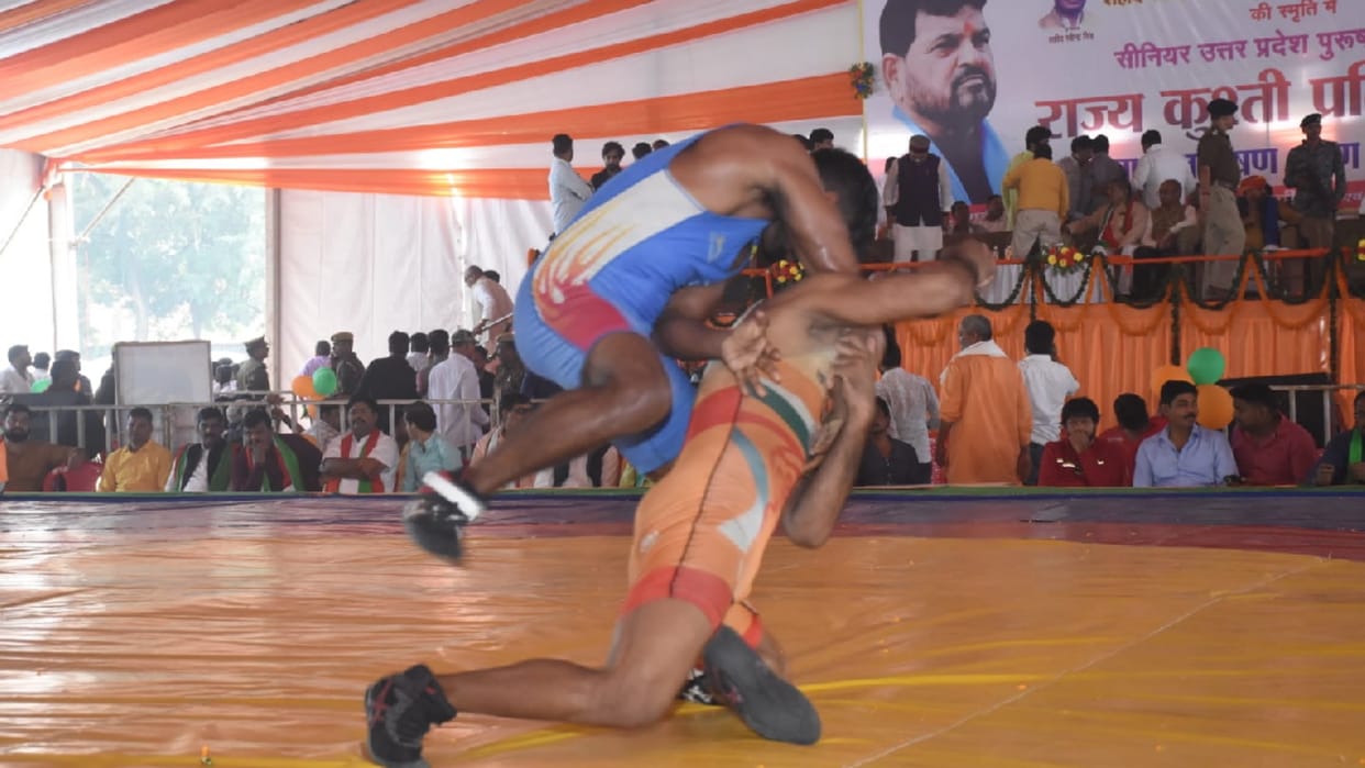 Women wrestlers showed their strength on first day of state level wrestling