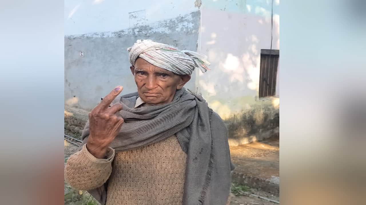 himachal election 2022, huge enthusiasm in First Time Voter, elderly and women, see photos First Time Voter in