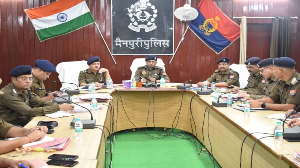 IG Nachiketa Jha reviewed the security preparations for the Mainpuri by-election