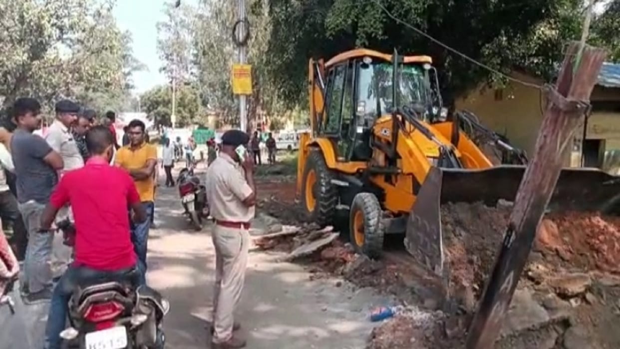 indian railway removed encroachment from its land in korba