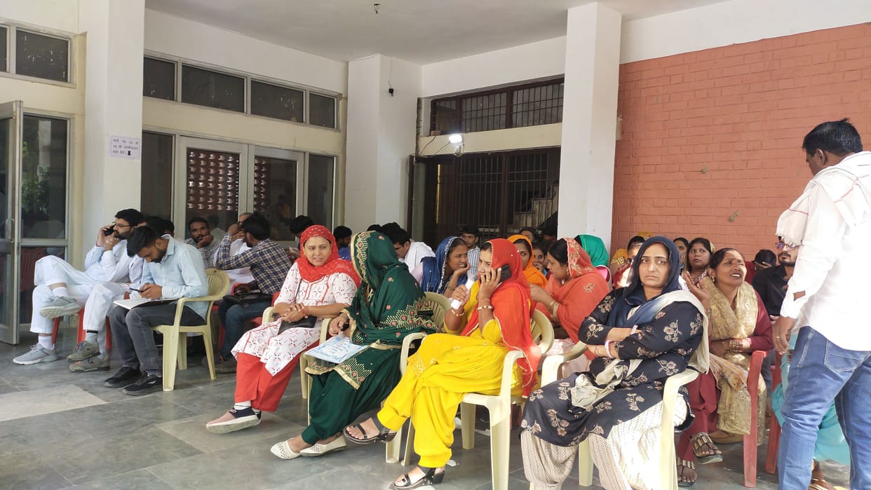Of the 160 zila parishad contenders, only 29 are graduates or more educated