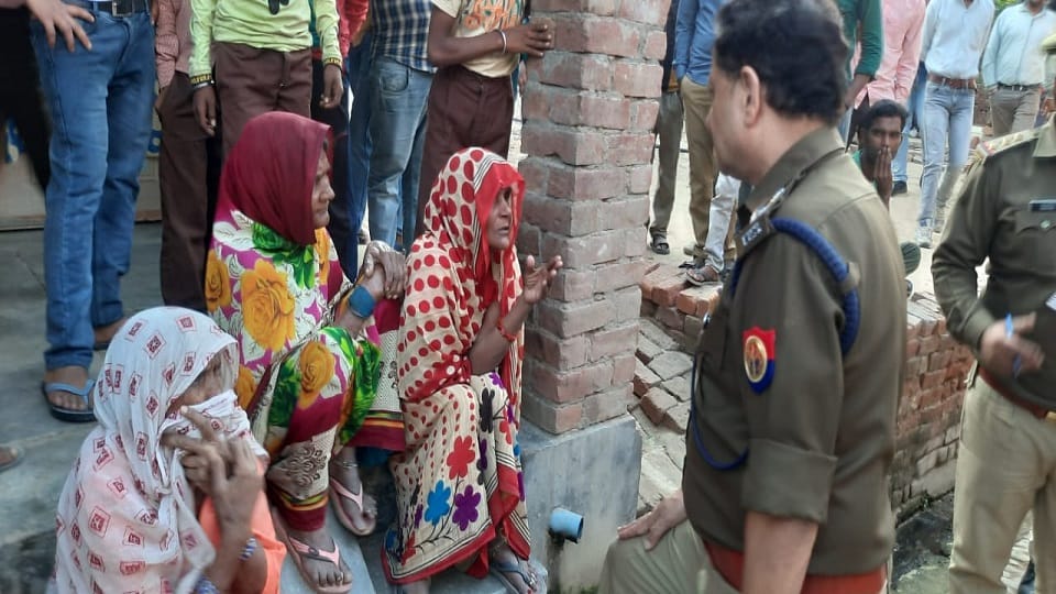 Married woman came to home first time after marriage in Mainpuri shot dead in front of her husband