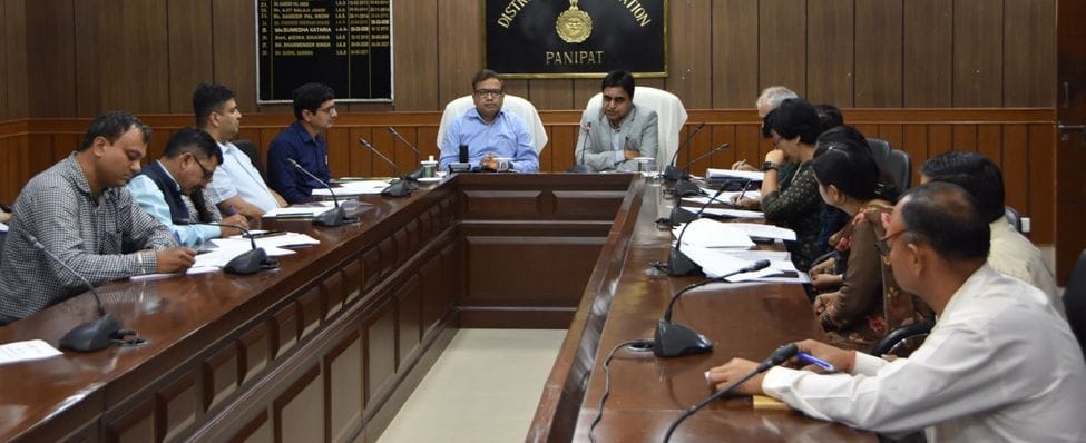 Divisional Commissioner held a meeting with officials and political parties, gave instructions