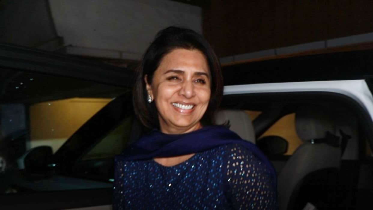 Neetu Kapoor spotted at airport share health update related to Alia bhatt Ranbir kapoor daughter