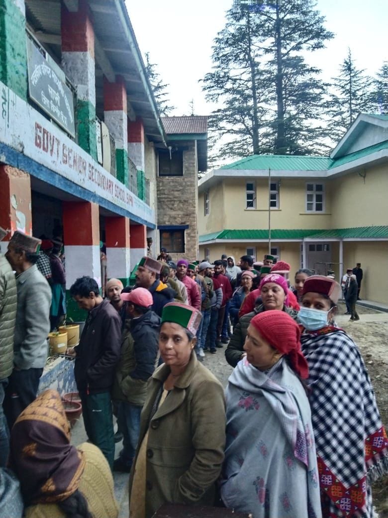 people protest in sapani kinnaur delay in voting
