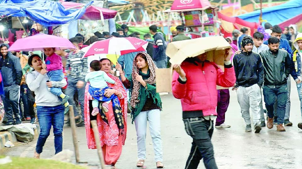 एमपी मौसम आज: कई जिलों में हल्की बारिश हुई है।