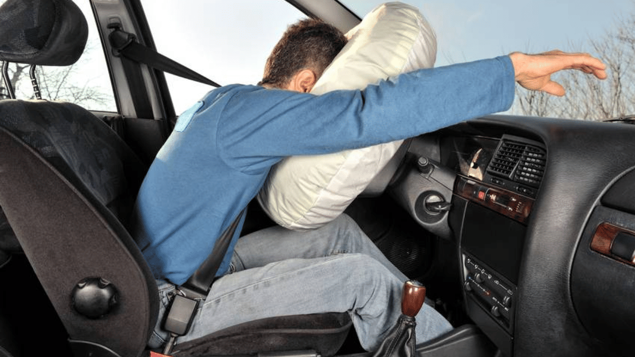 what are the dangers of airbags how to avoid airbag injuries airbags in cars safety