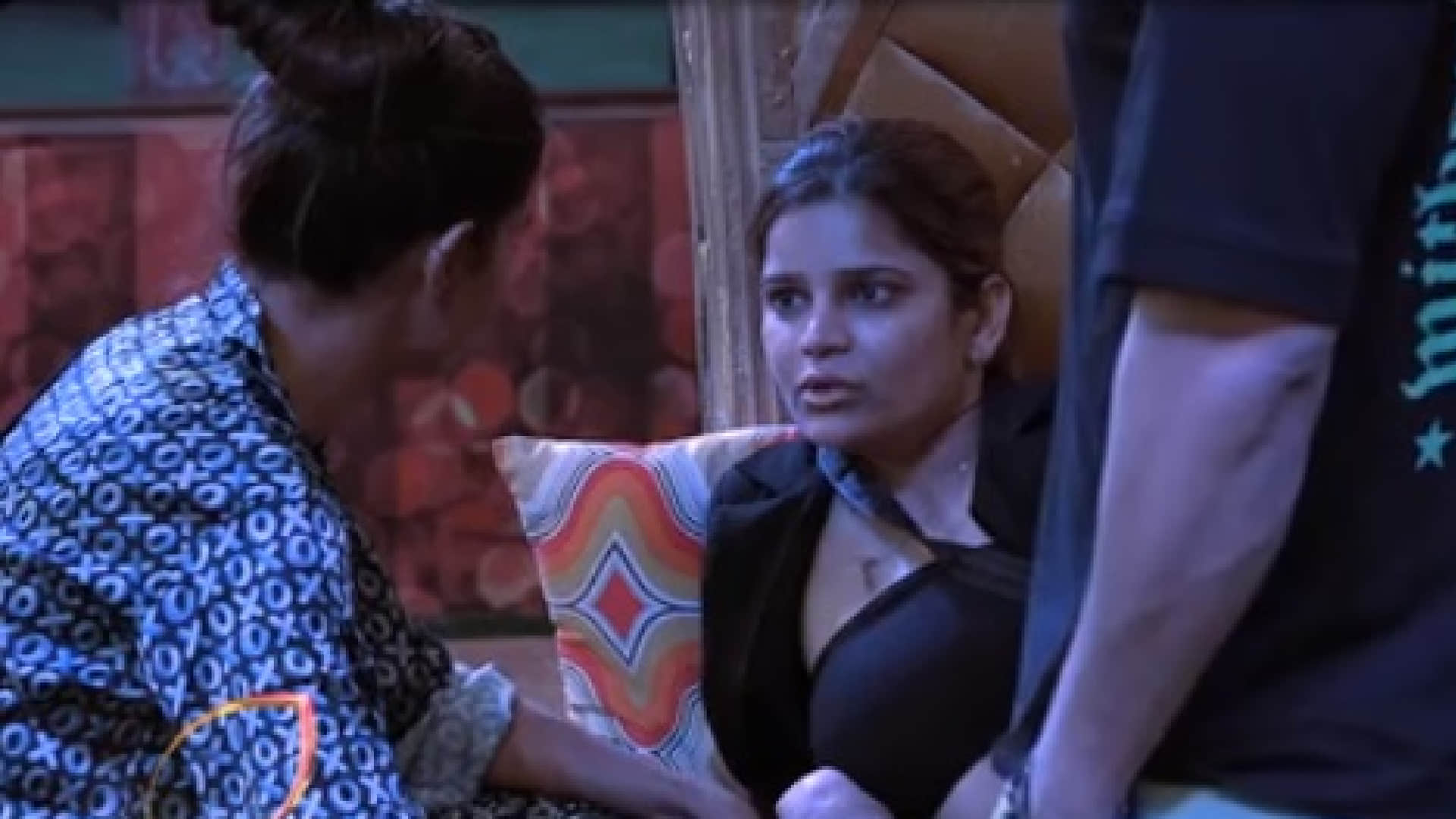 Bigboss 2022 Archana had gone to inlaws house have come back as she entered the house there was  ruckus