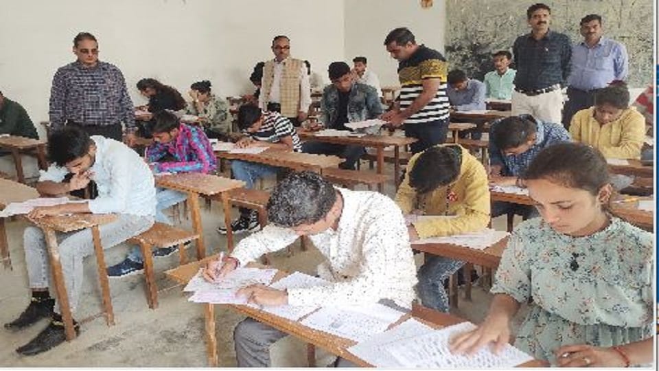Atul Maheshwari Scholarship 2022 Exam In Agra Etah And Firozabad