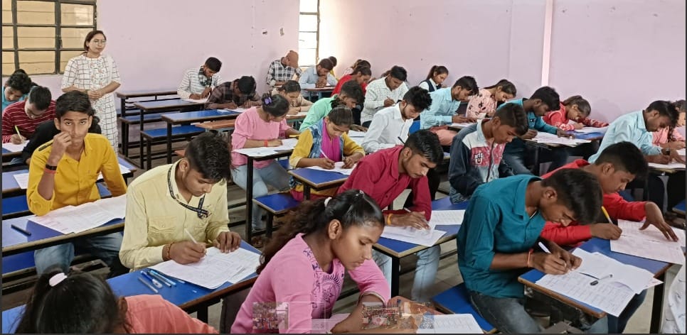 Atul Maheshwari Scholarship Examination 2022 More than 20 thousand students gave the examination