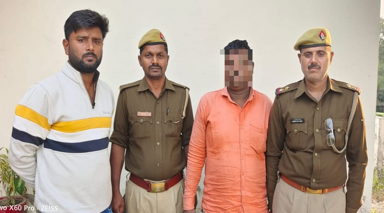 RS 50 thousand rewarded crook arrested from Vadodara who wanted in Bhadohi bullion robbery