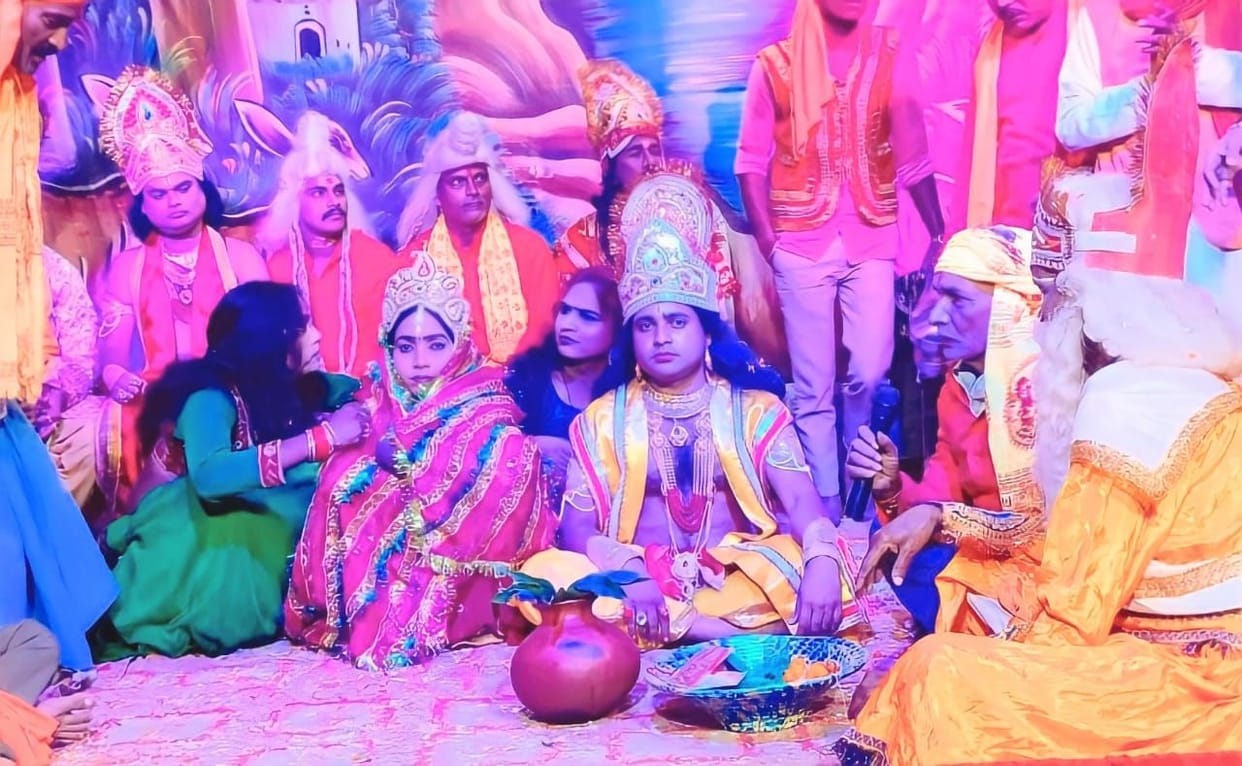 after bow brake sita ji performed varmala ceremony