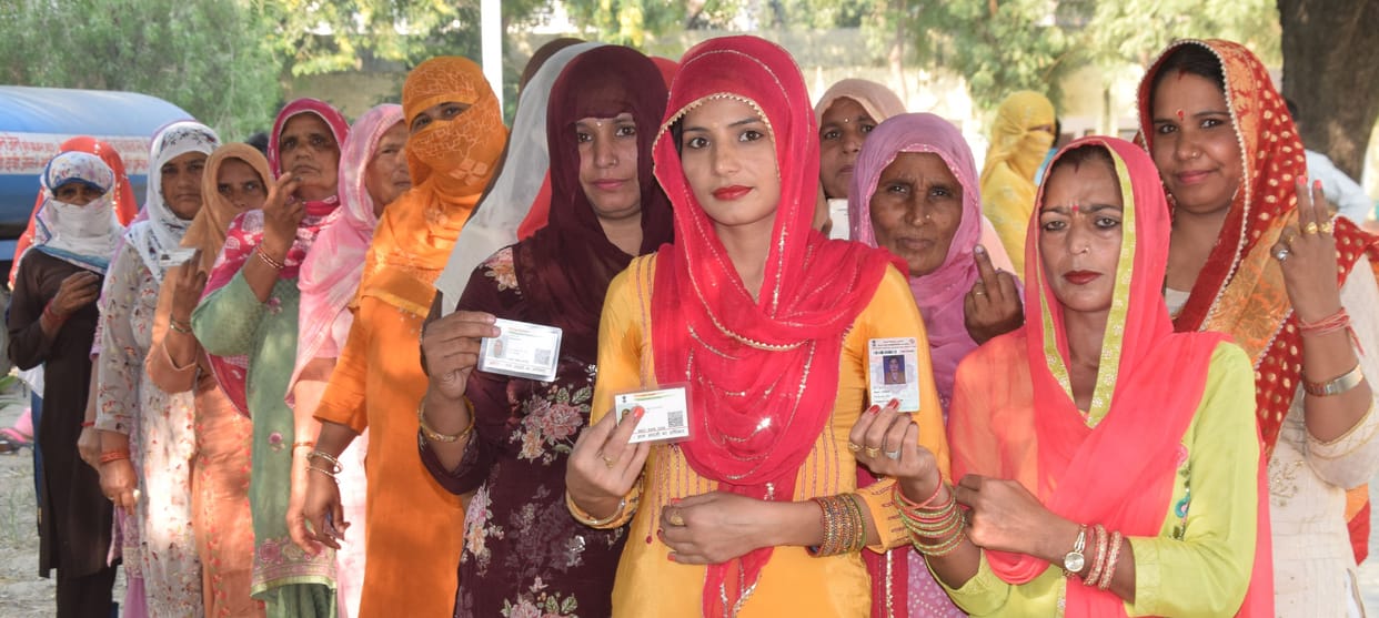 Voting between stone pelting, clashes and altercation  80.1 Par