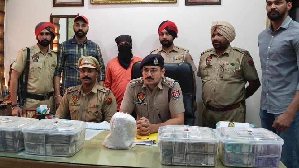 Chemist arrested with one crore drug money in Kapurthala