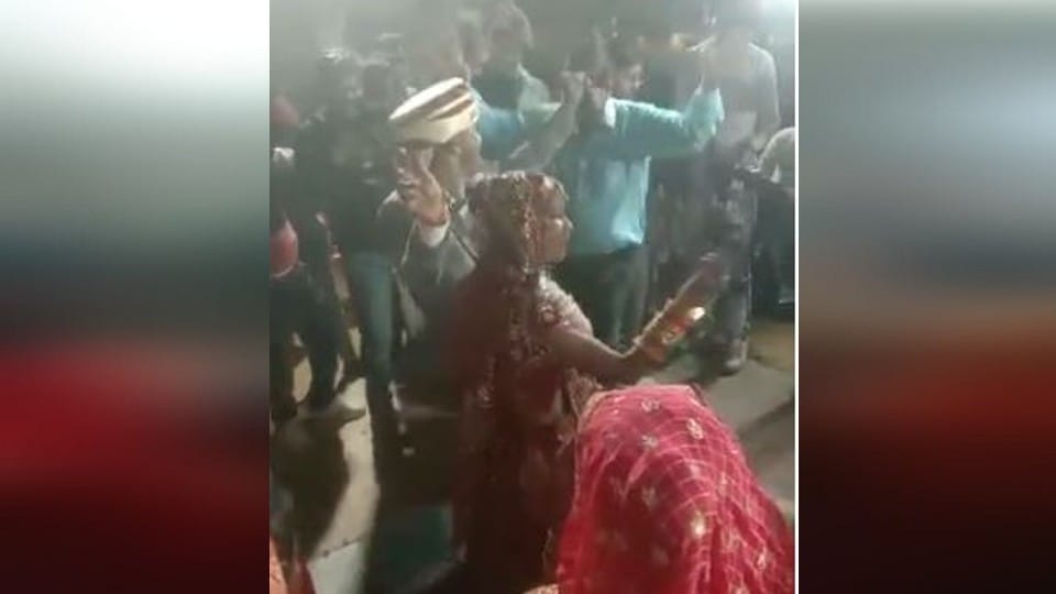 groom danced with the bride first wife saw viral video in kasganj