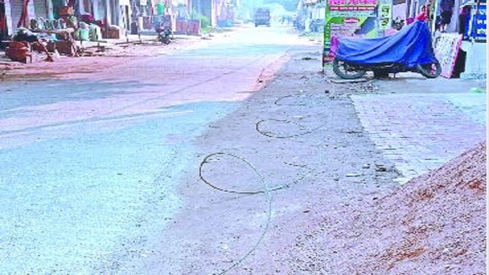 High tension line wire fell in the market in etah