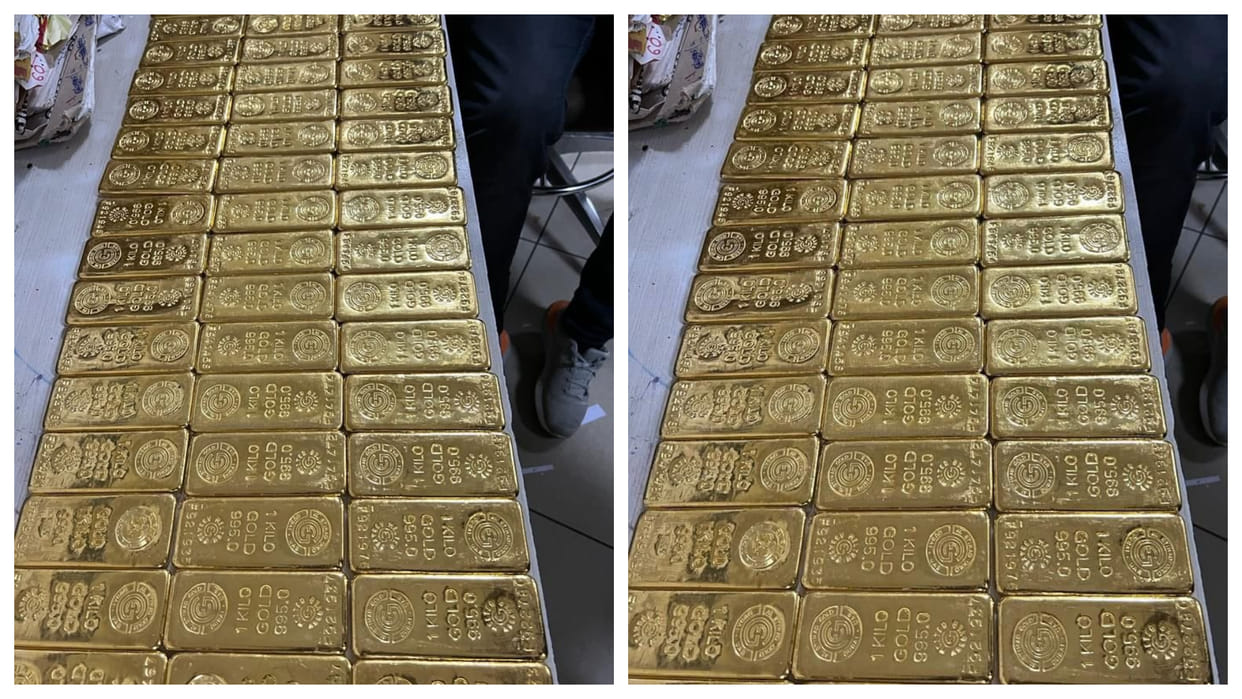 Maharashtra News Update Mumbai Airport Customs seized 61 kg gold valued at Rs 32 crores arrested seven
