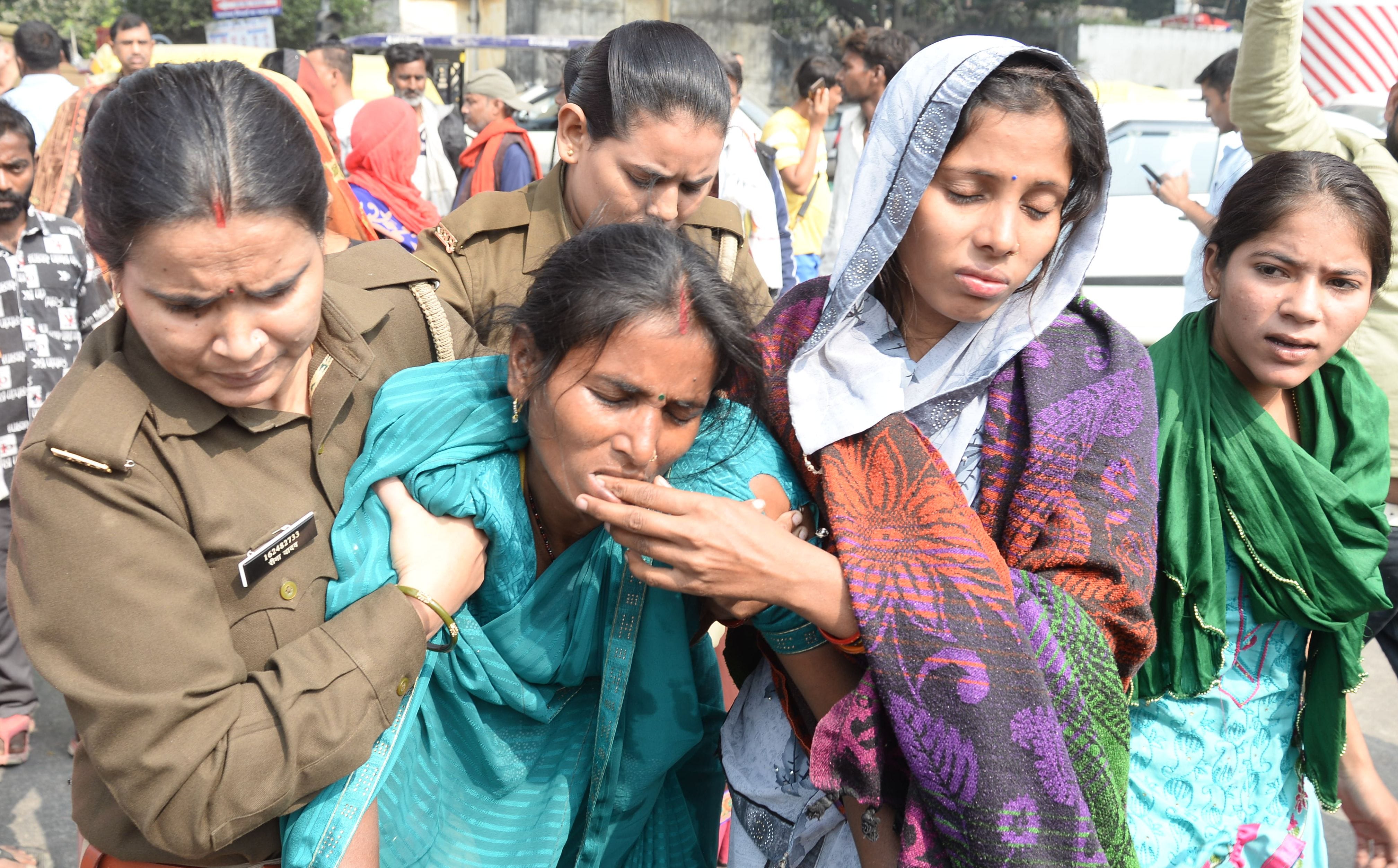 Murder report on three including owner in case of death of three laborers in tannery