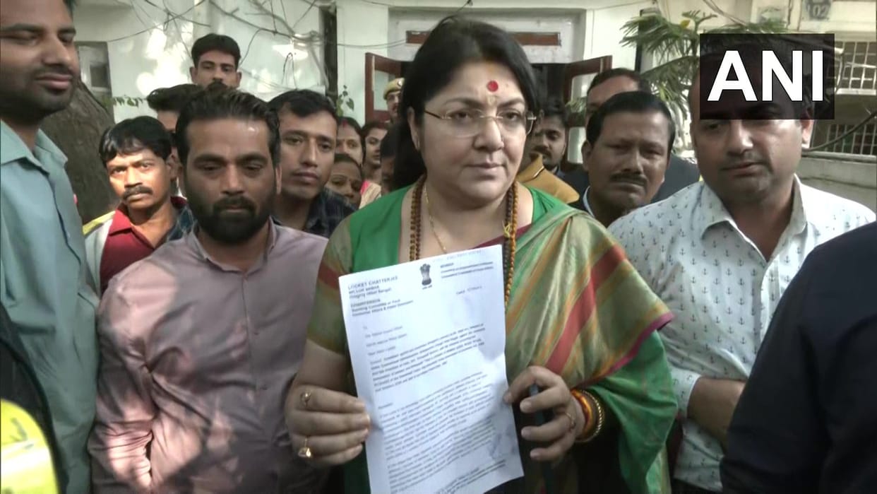 Locket Chatterjee files a complaint against Akhil Giri  the derogatory remarks on President Droupadi Mumru