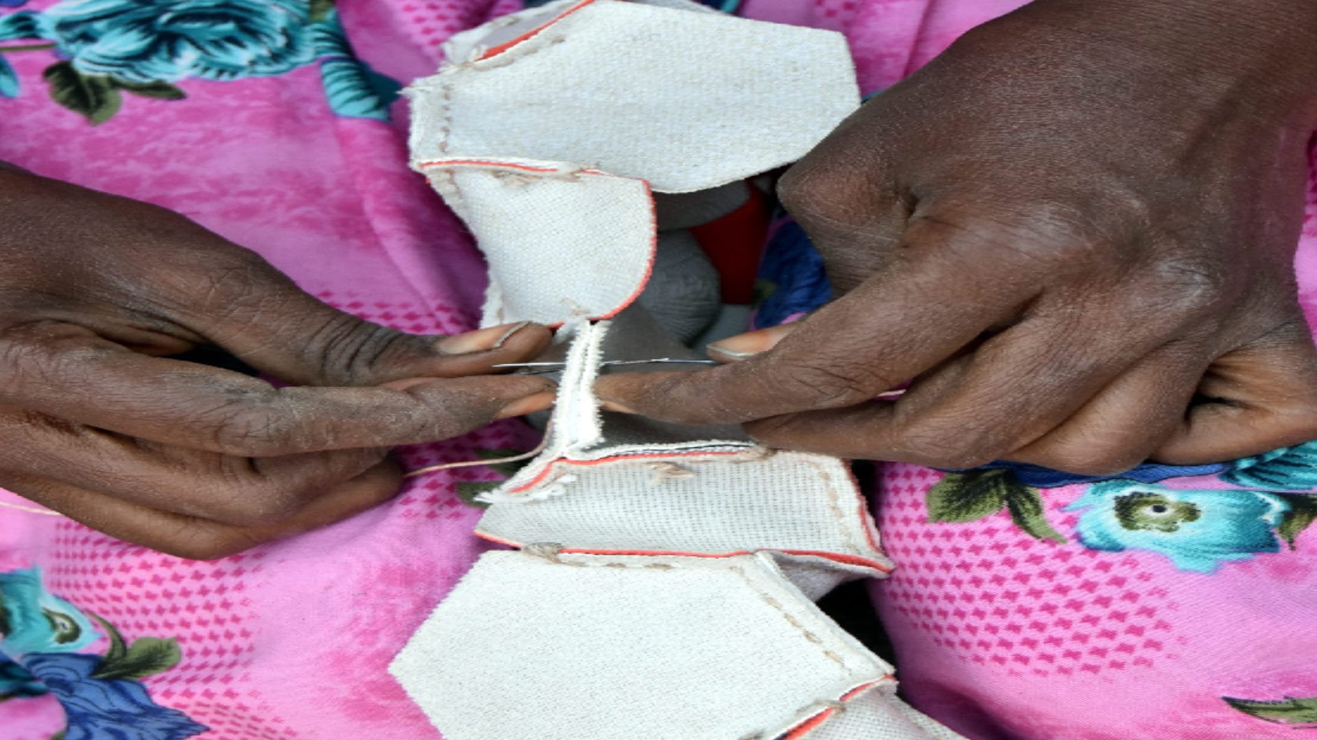 Meerut : Sisaula became a football village, women and daughters became self-dependent by stiching football