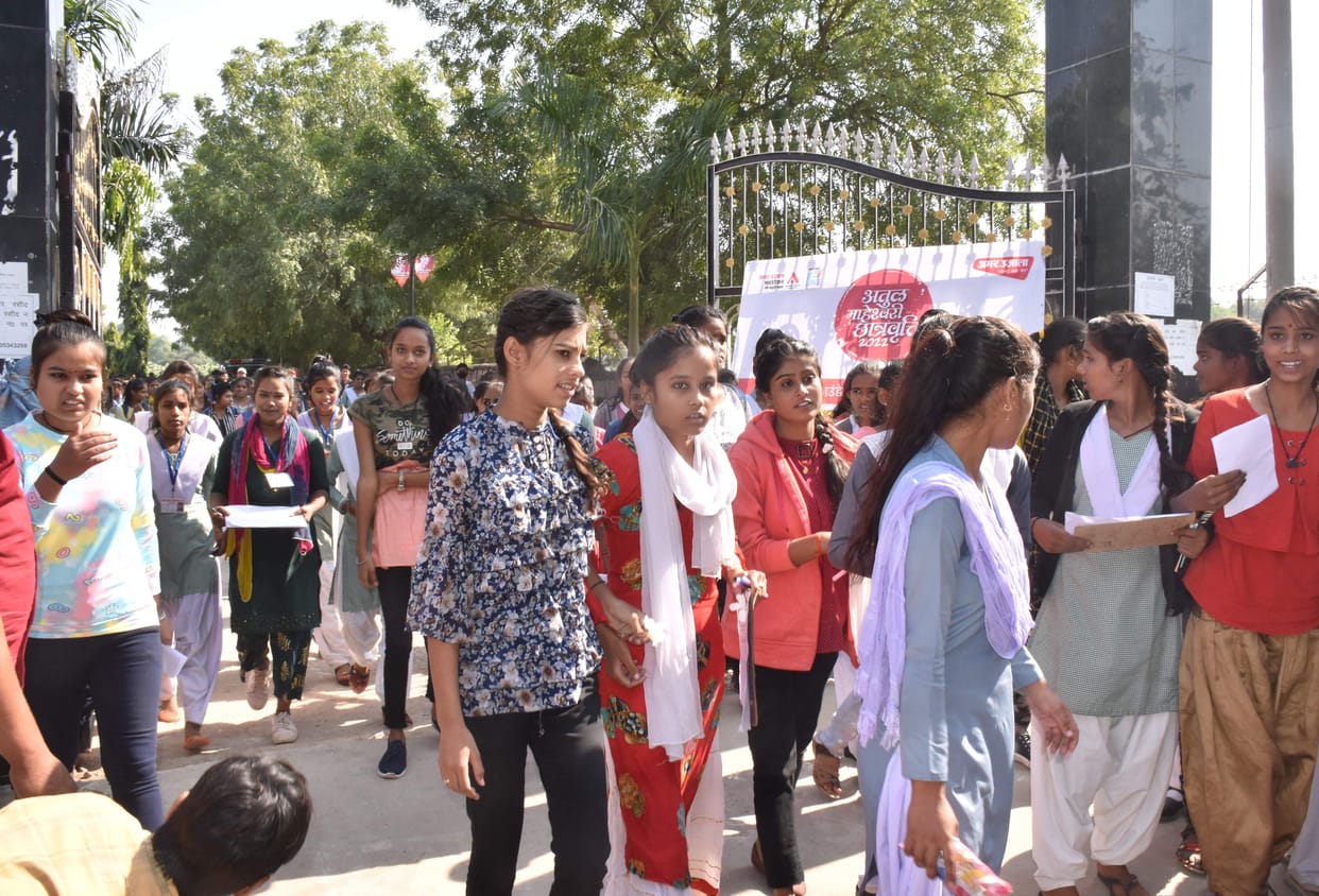 Dreams got flight, 735 students gave the exam