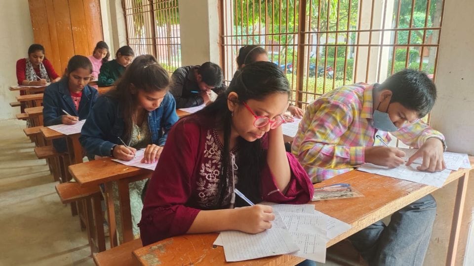Atul Maheshwari Scholarship 2022 Exam held In Agra Firozabad And Etah