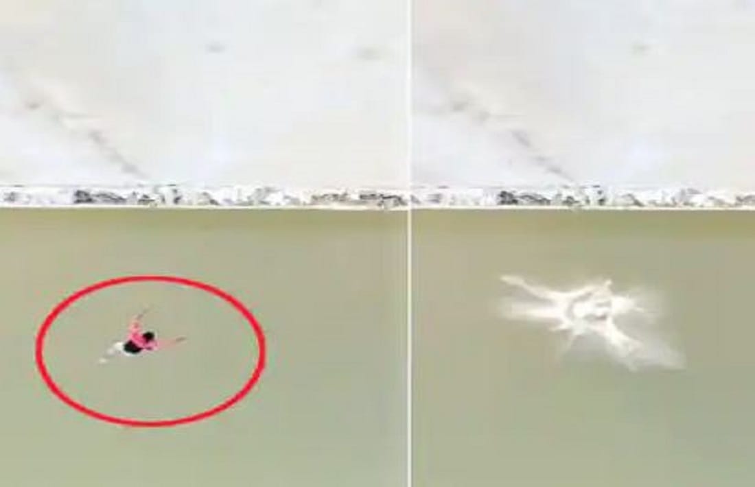 young man jumped into Ganga While talking on mobile from ramkarn setu ghazipur