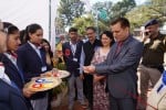 नसहन के चौगान मैदान में अरिहंत मेले का रिबन काटकर शुभारंभ करते उपायुक्त राम कुमार गौतम। संवाद