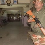ईवीएम की सुरक्षा के लिए तैनात जवान।