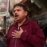 तोमर मकान टूटने से नाराज लोगों से चर्चा कर रहे थे।