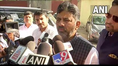 Karnataka New CM: कर्नाटक के नए सीएम का एलान जल्द, आज दिल्ली आ सकते हैं सिद्धरमैया और शिवकुमार karnataka new cm dk shivakumar siddaramaiah meeting with congress chief Mallikarjun Kharge latest updates