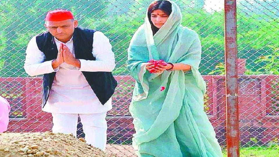 Akhilesh Yadav recalls Mulayam Singh memories during Dimple Yadav nomination in Mainpuri