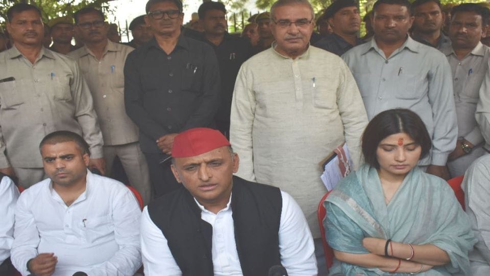mainpuri by election 2022 Akhilesh Yadav and Dimple Yadav property details