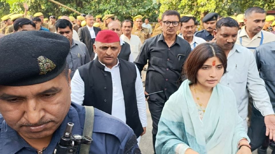 Akhilesh yadav inaugurated Dimple's election office by Dalit woman in Mainpuri