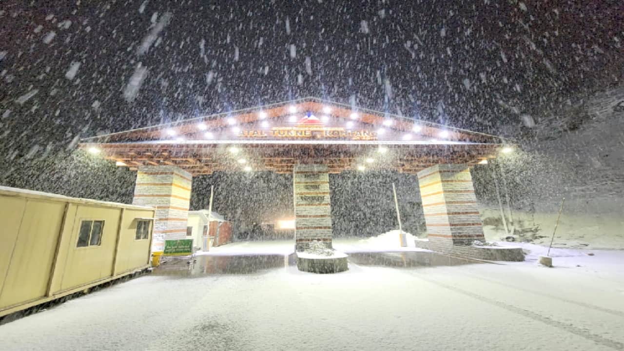 Himachal weather, First snowfall of the season in five tourist places of Himachal including Manali