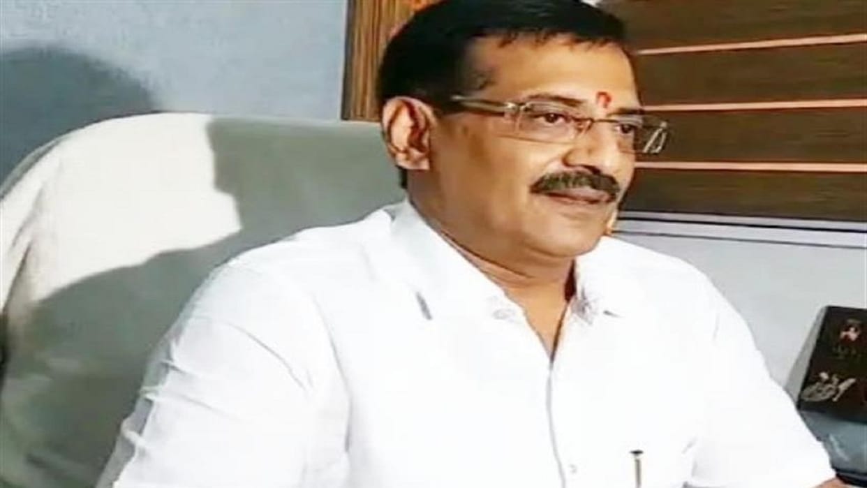 bjp responded to congress' comment on rss chief's stay in chhattisgarh