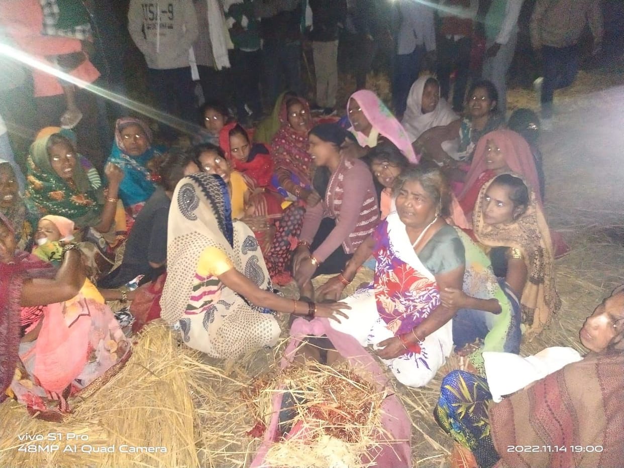 Hardoi, Young man's hand stuck in thresher, death