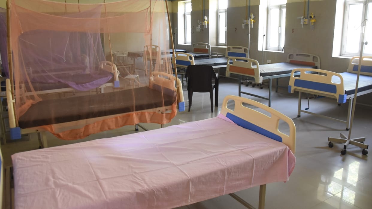 Mismanagement of dengue patients in hospitals of Lucknow, see a report.