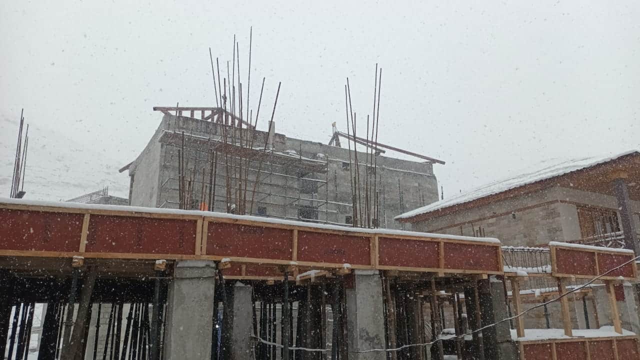 Uttarakhand weather winter 2022: Heavy Snowfall in char dham see amazing photos