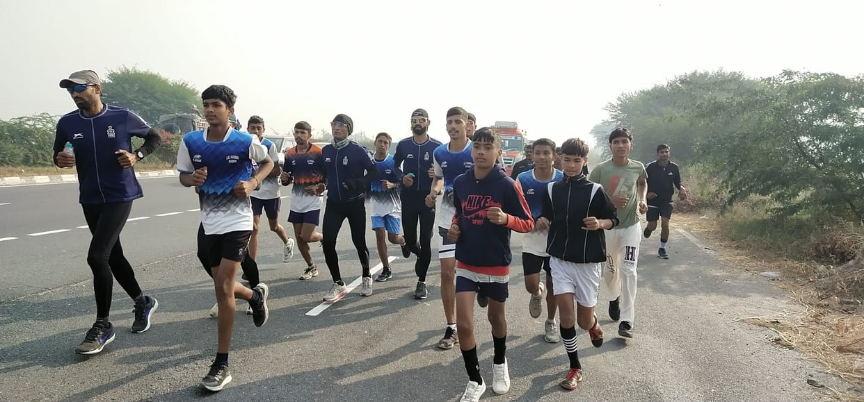 Navy Marathon reached Sirsa to give the message of being disciplined and fit
