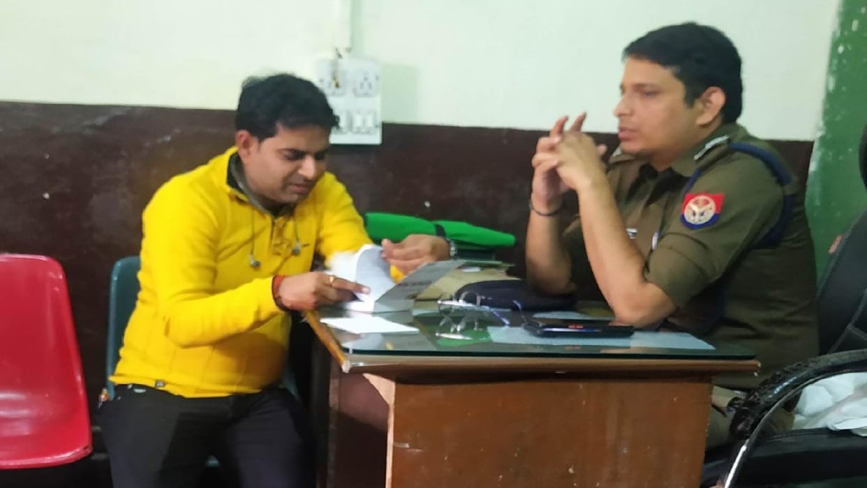 Constable who put suicide note on WhatsApp status found in Kanpur s Sarvodaya