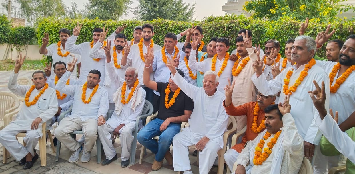 40 sarpanches take pledge to write development