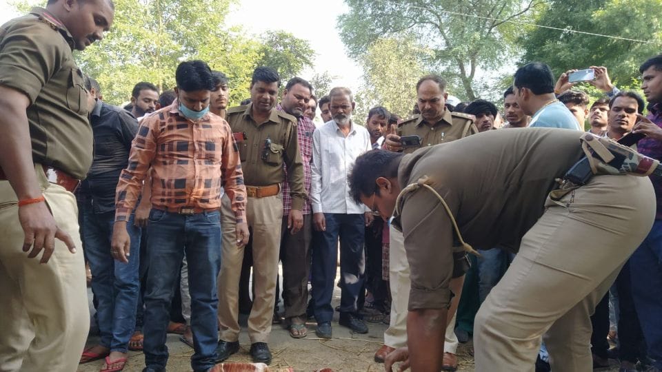 young man murdered his dead body found in firozabad