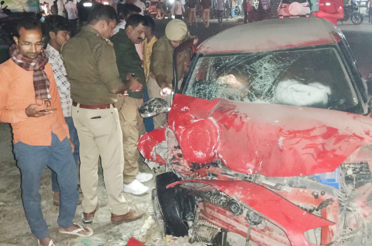 Car and taxi collide, 11 passengers injured