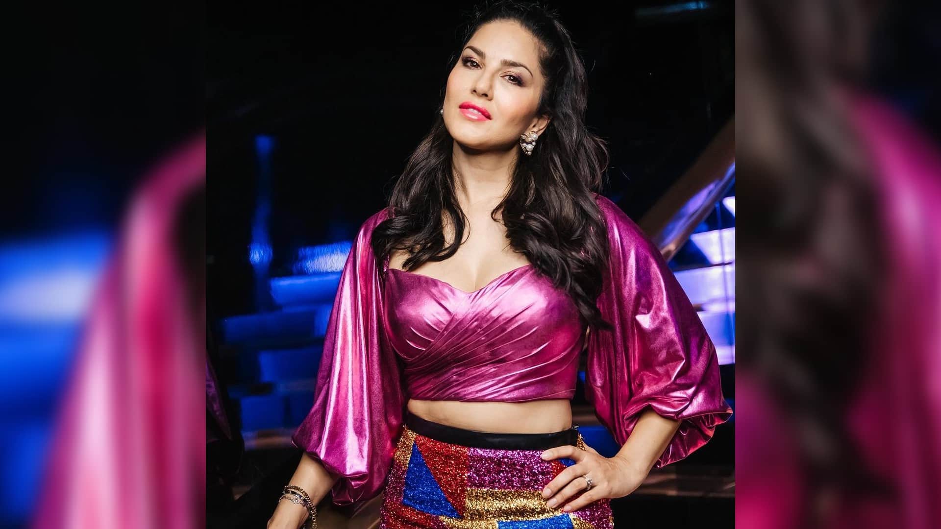 sunny leone birthday special Know Unknown some Interesting Facts About Actress life and Career