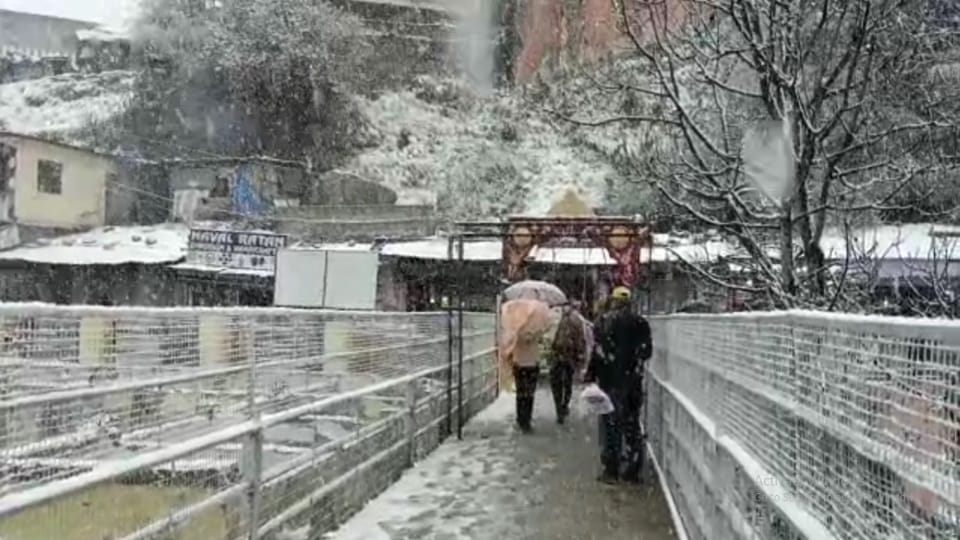 Uttarakhand weather winter 2022: Heavy Snowfall in char dham see amazing photos