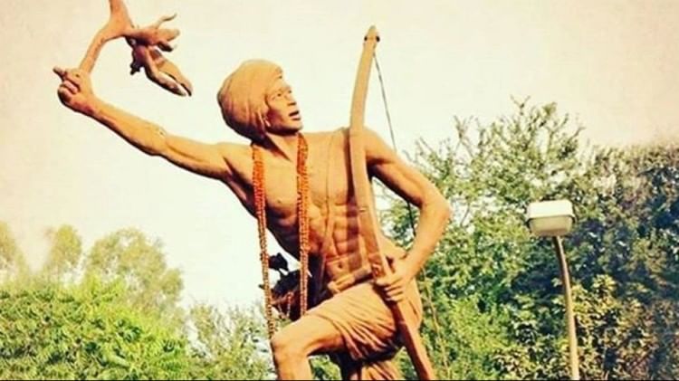UP Board Syllabus Change: बदला यूपी बोर्ड का सिलेबस, छात्र अब पढ़ेंगे 50 महापुरुषों की गाथा; पास होना भी जरूरी UP Board Syllabus Change News Students have to read about Gandhi Gokhale Azad Savarkar Ambedkar Kalam