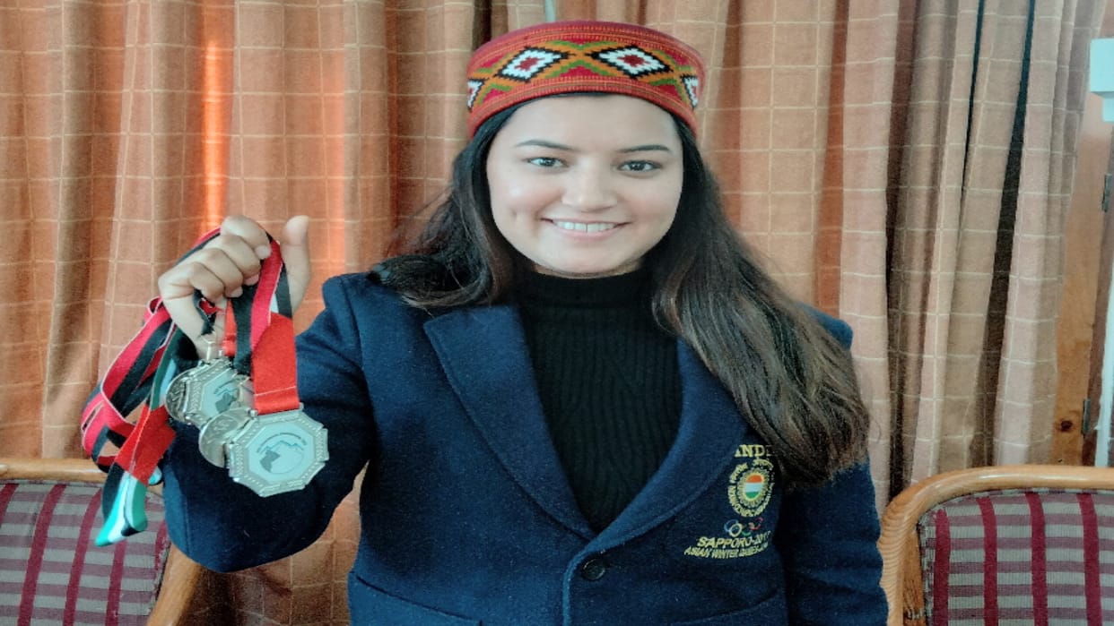 International skier Aanchal thakur reached Manali after winning four silver medals, said that the goal is to p