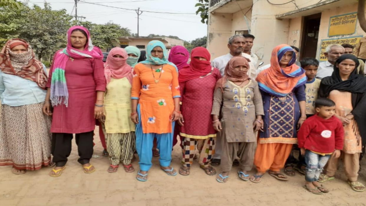 Baghpat Women open front against Energy Corporation JE alleging molestation and misbehavior during checking